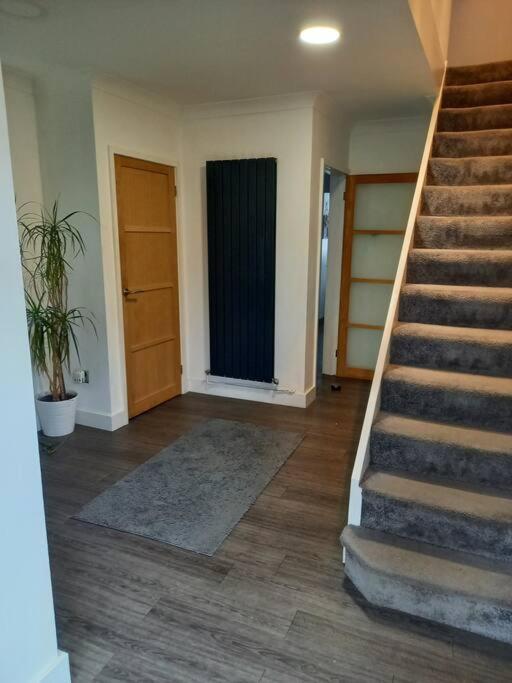 Modernised Home With 2 Bedrooms In كارديف المظهر الخارجي الصورة